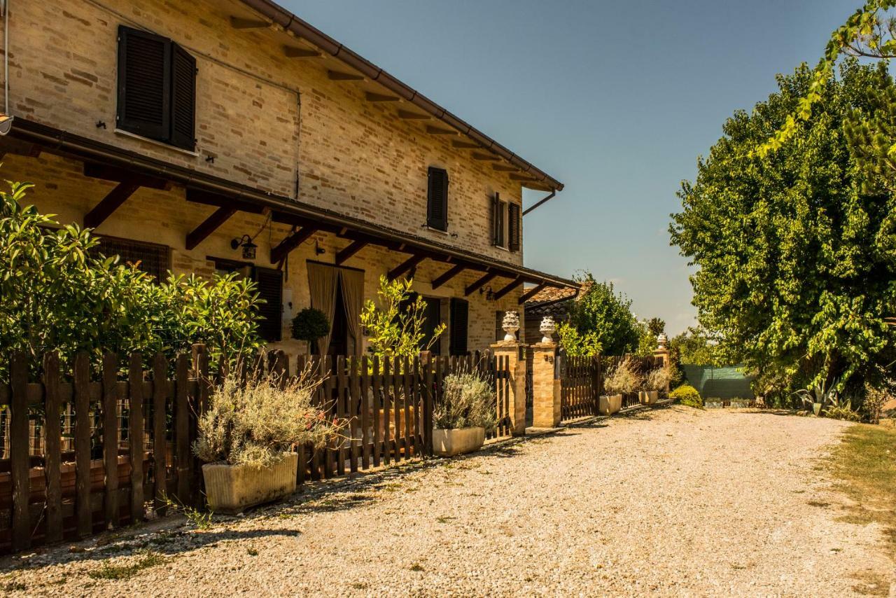 La Vigna Countrybnb Montottone Buitenkant foto