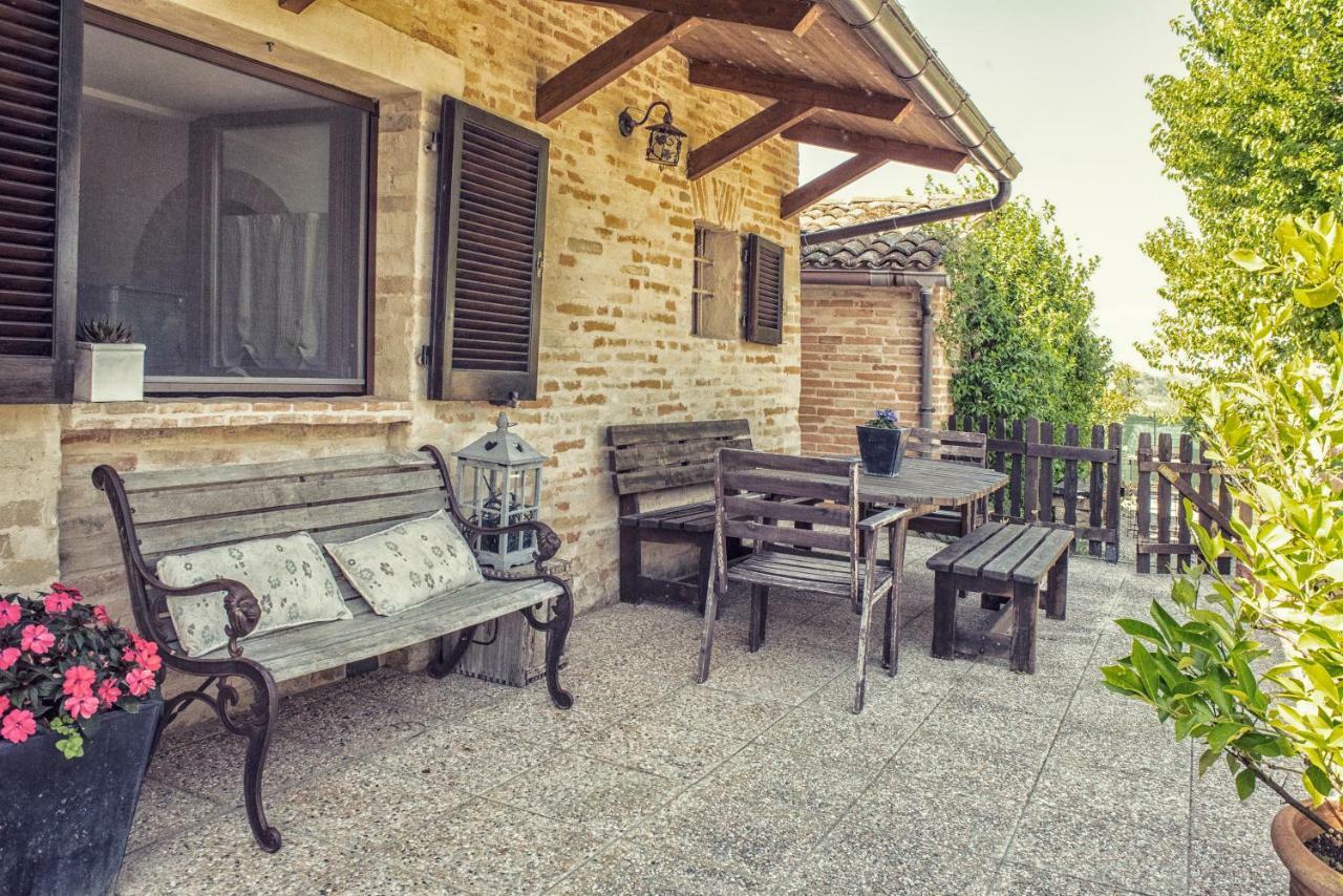 La Vigna Countrybnb Montottone Buitenkant foto
