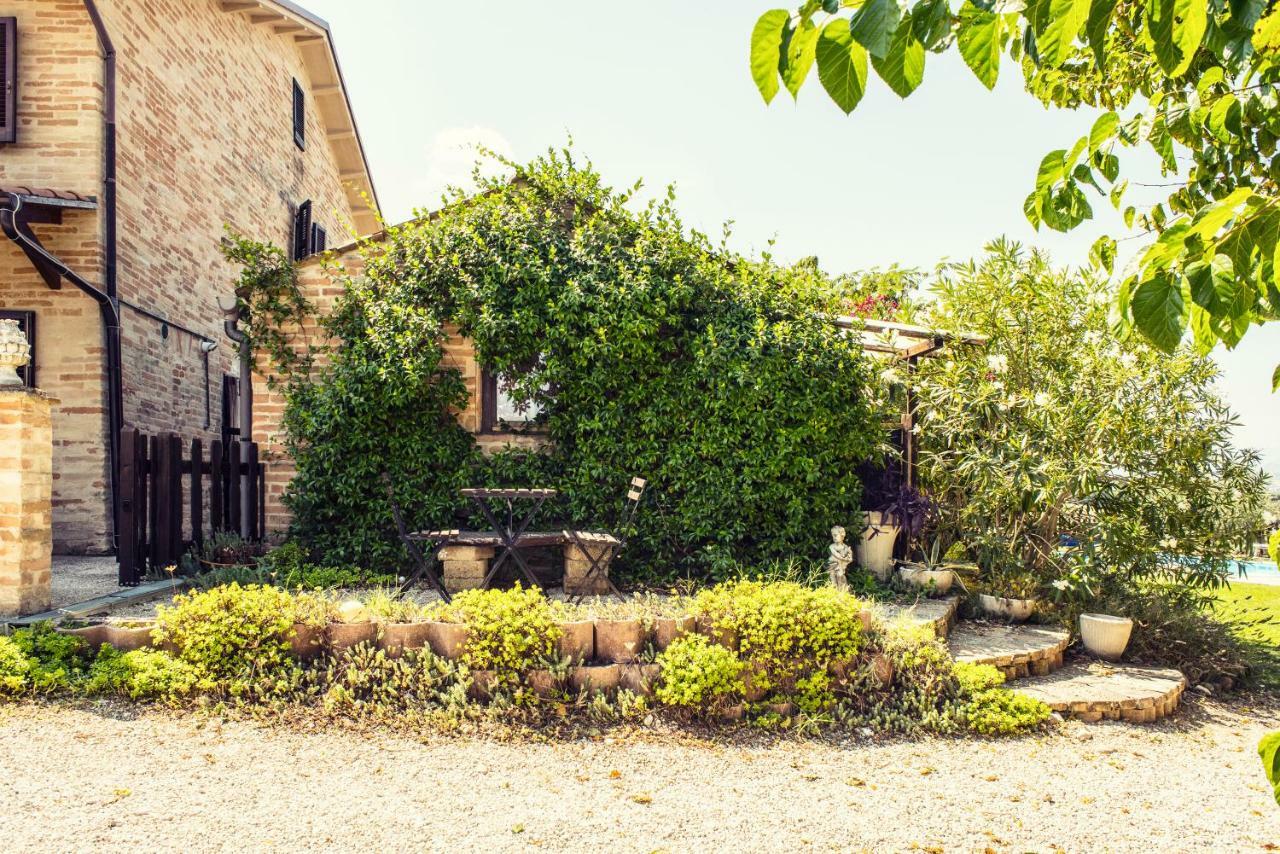 La Vigna Countrybnb Montottone Buitenkant foto